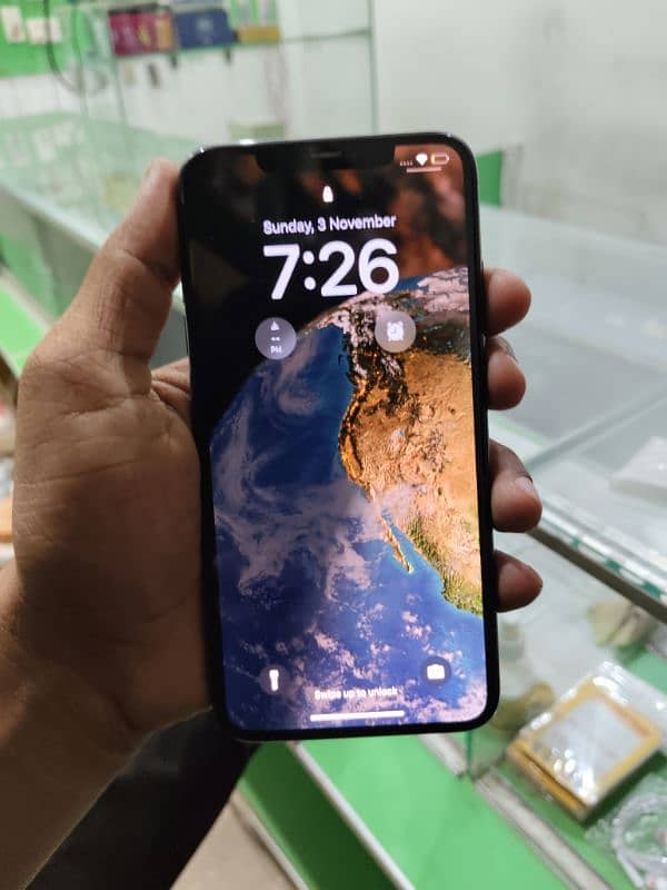 iphone xs max pta approved  condition 9/10 4