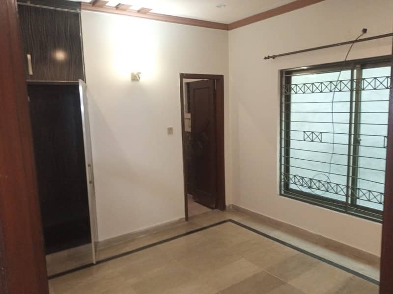 10 Marla Upper Portion For Rent 6