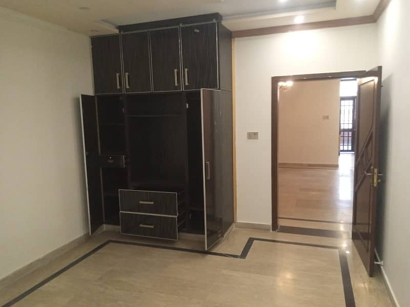 10 Marla Upper Portion For Rent 9