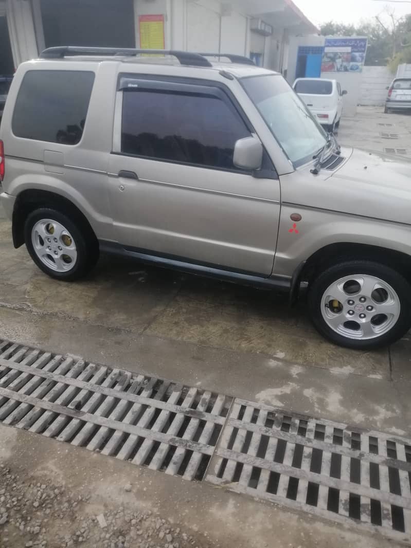 Mini pajero 1999 11cc 4*4 10