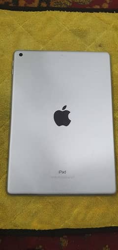 iphone ipad 6th generation 32gb 10 by 10 condition hai pubg king