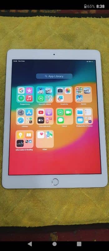 iphone ipad 6th generation 32gb 10 by 10 condition hai pubg king 1