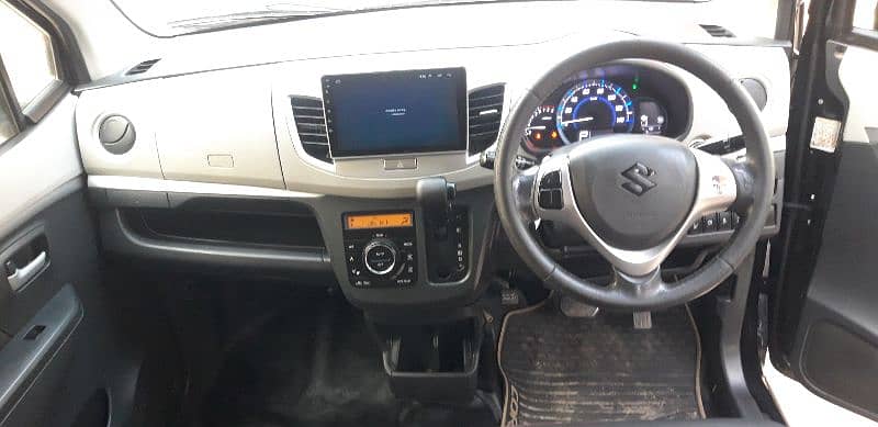 Suzuki Wagon R 2018 11