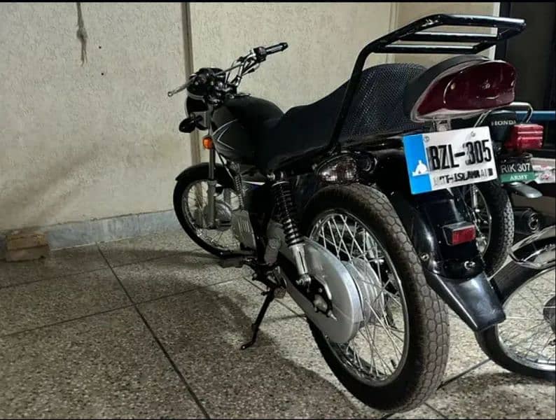 Suzuki Gs 150 2