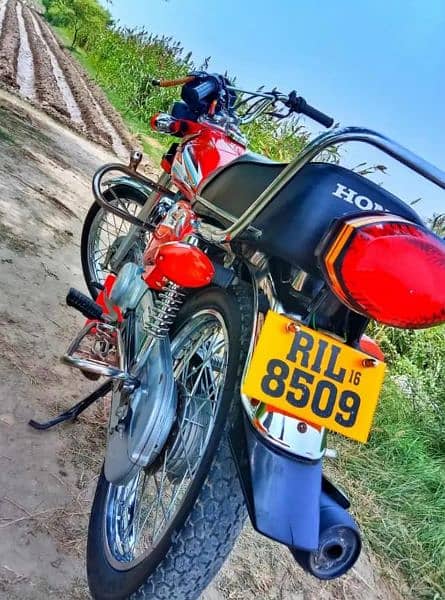 Honda CG125 Bike Urgent For Sale Call Number on 0349,69,44,797 1