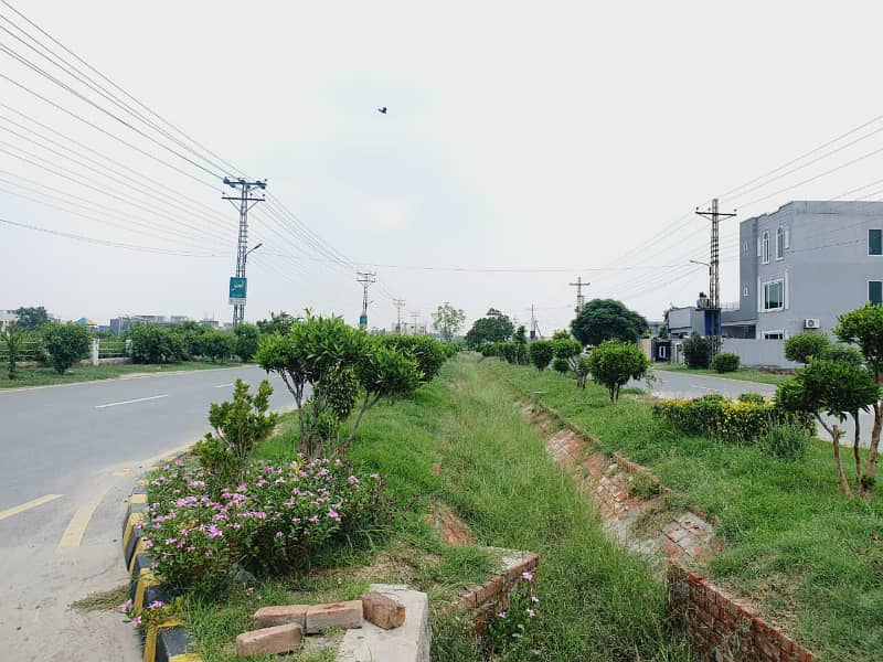 15 MARLA RESIDENTIAL PLOT FOR SALE IN VERY REASONABLE PRICE 6