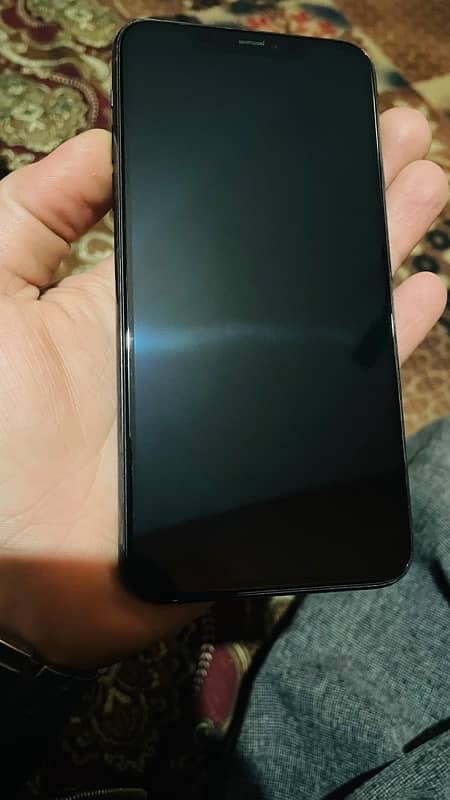 iPhone 11 pro max 256 gb  80 health  Jv 2 month working 8