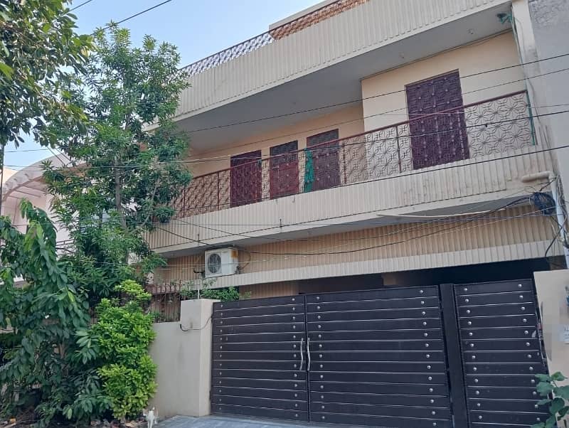 Beautifully Constructed House Is Available For Sale In Allama Iqbal Town - Karim Block 3