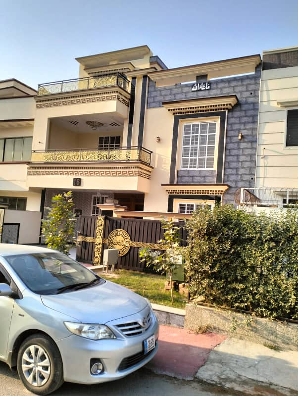 G-13/1 Brand New House latest designe size 35x70 for sale 0