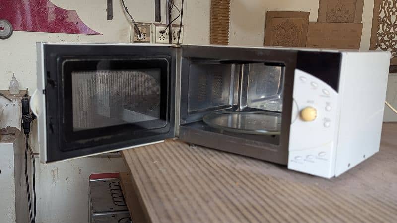 microwave oven VENUS 30 L 900 WATTS 3