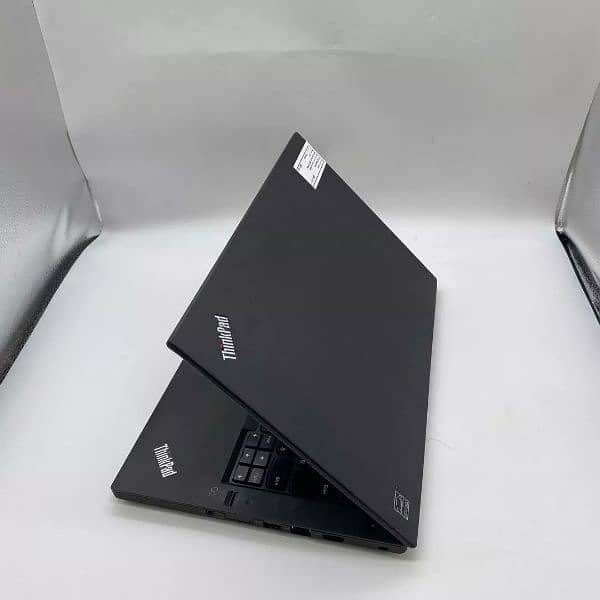 Lenovo Thinkpad t460 6th generation 4