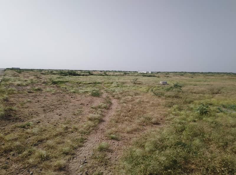 Ideally Located West Open Residential Plot Of 400 Square Yards Is Available For sale In Karachi 4