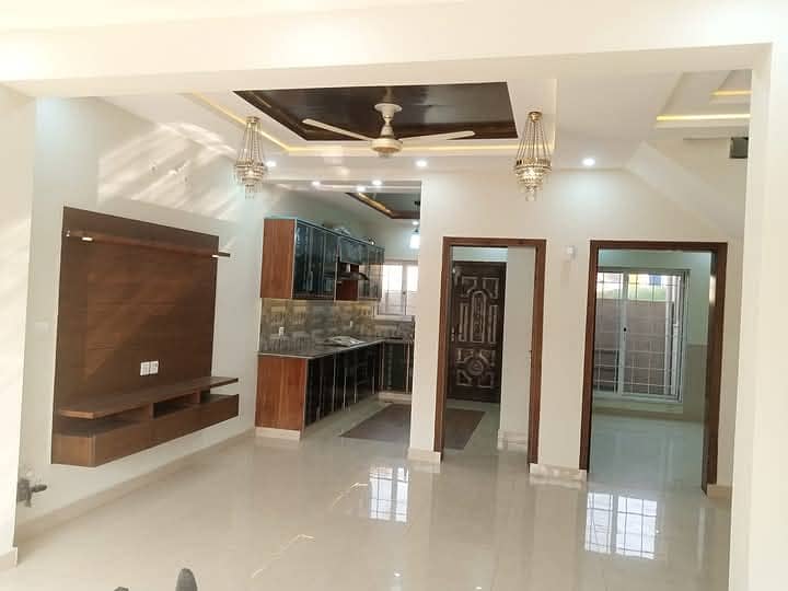 mumtaz city 8 marla single storey structure for sale 1