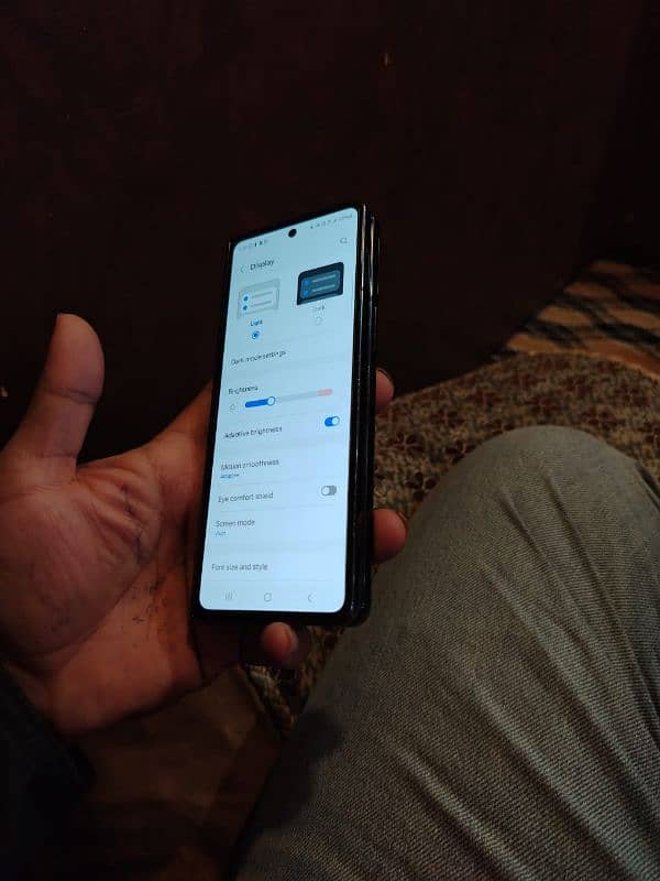 Samsung galaxy Fold 4 available for sale 3