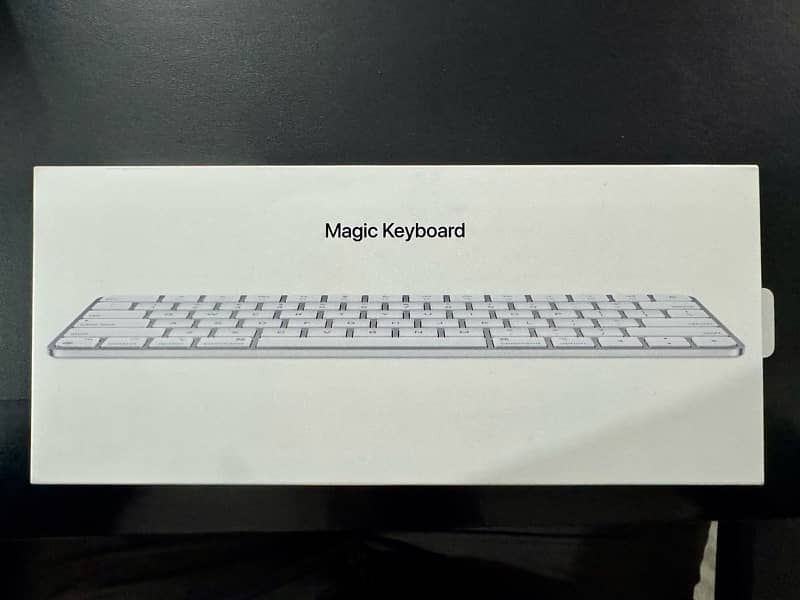 Apple Magic Mouse 2 and Keyboard 0