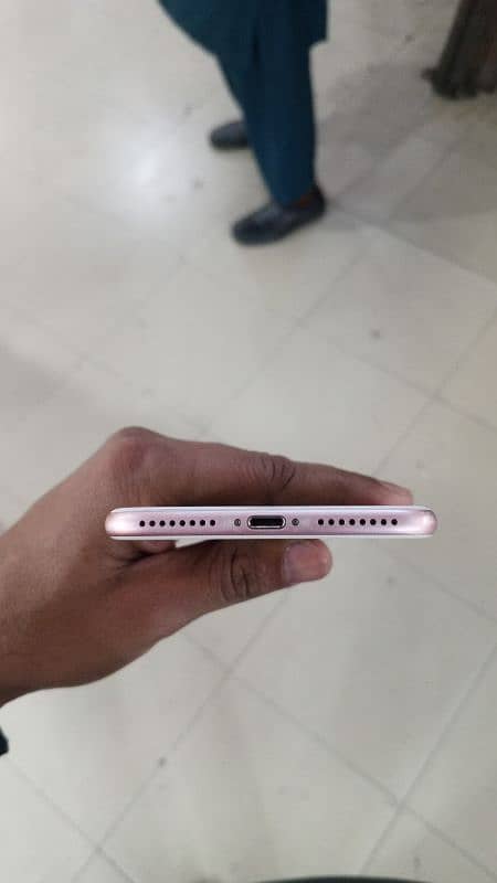 iphone 7 128 gb ram condition ok 0