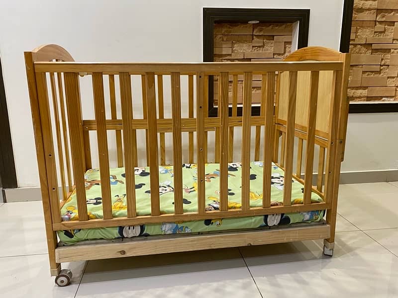 Baby cot for sale 0