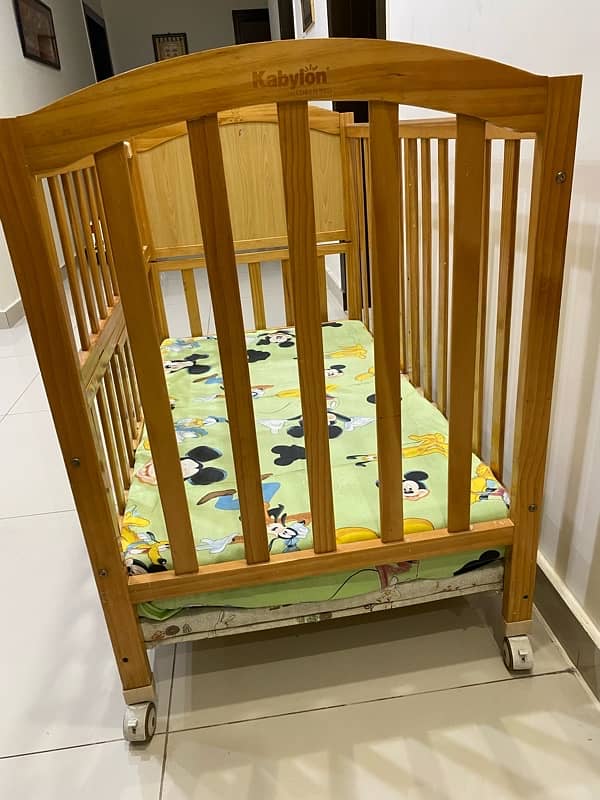 Baby cot for sale 3