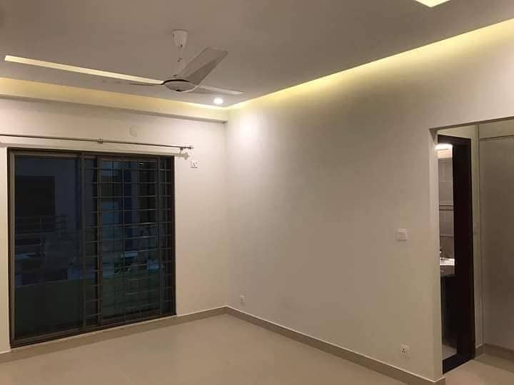 Ideally Located Flat Of 10 Marla Is Available For sale In Lahore 2