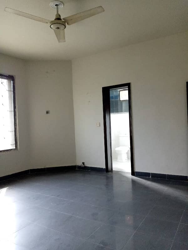 Gulberg 3 22 Marla Double Storey New House Available For Rent 2