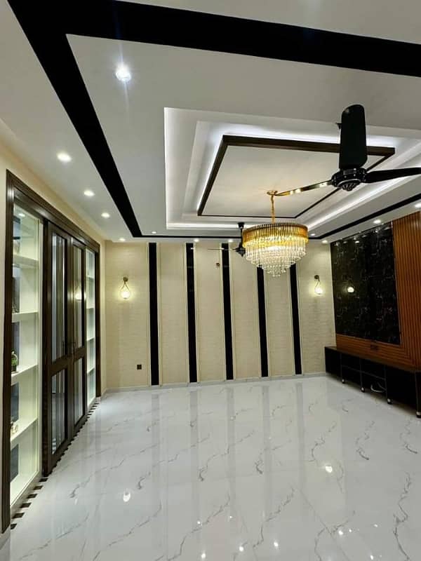 Triple story 8 marla house for sale in mumtaz city 24