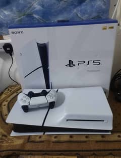 Ps5 slim disc (almost new)