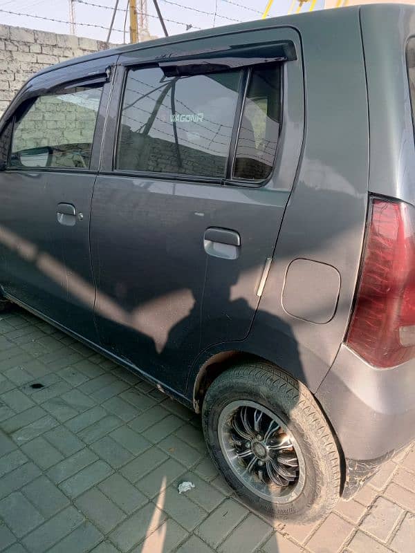 Suzuki Wagon R 2016 1