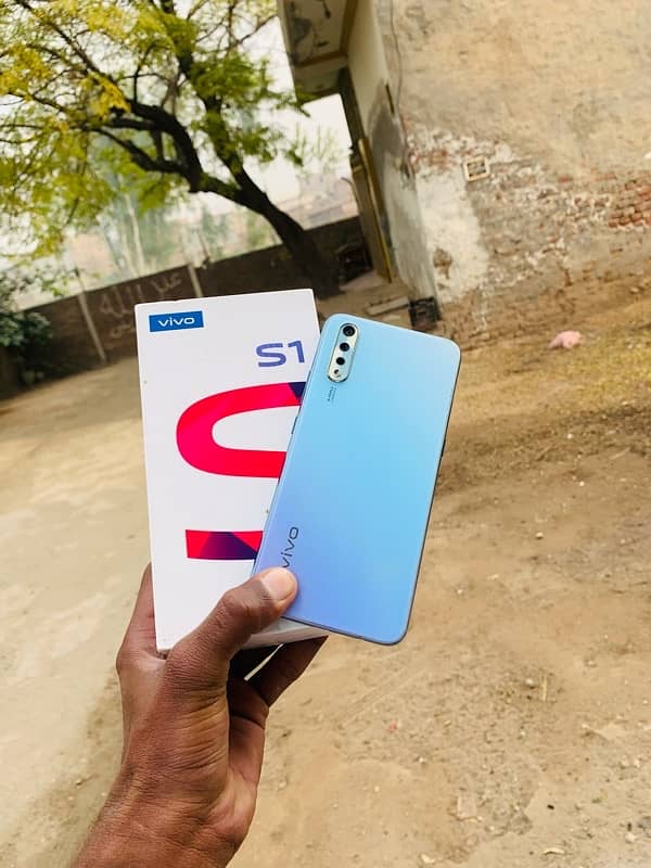 Vivo S1 4/128 Dual sim pta approved 7