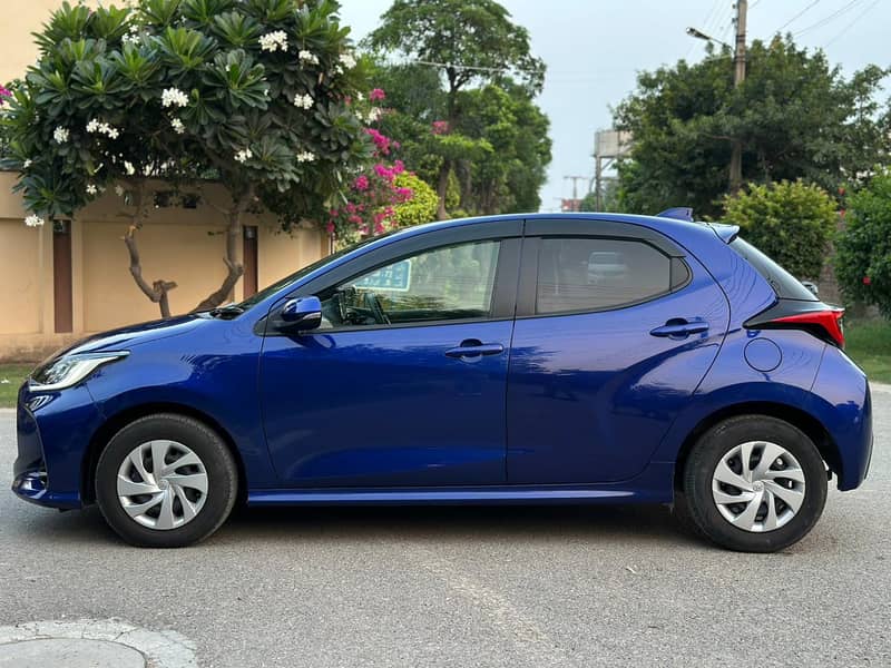 Toyota Yaris 2021  G LED 11