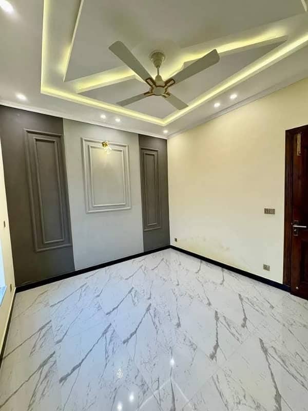 Mumtaz City 5 marla house for sale 8