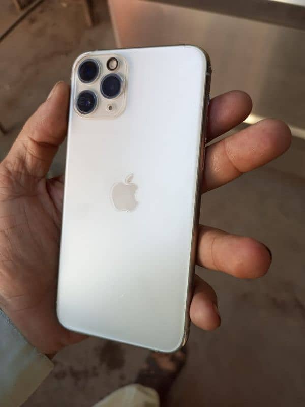 iPhone 11 pro 14