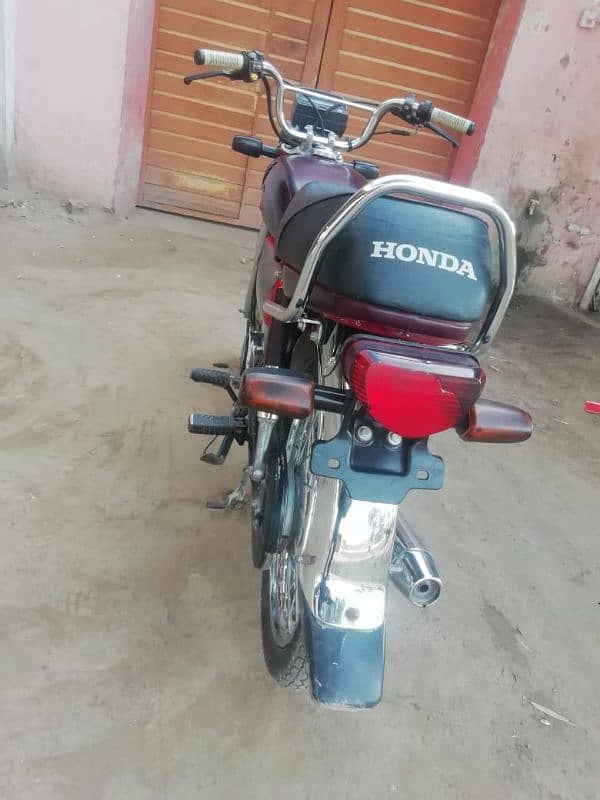 honda cd 70 showroom condition 4