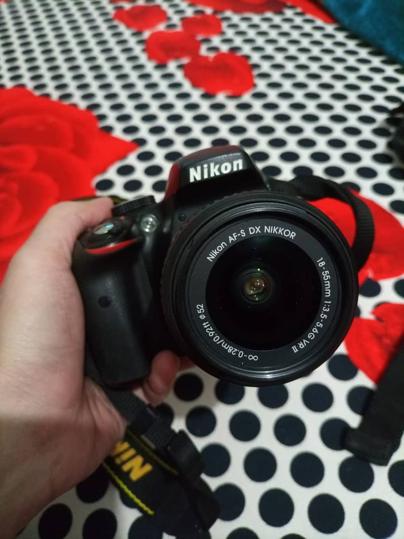 NIKON D3300 0