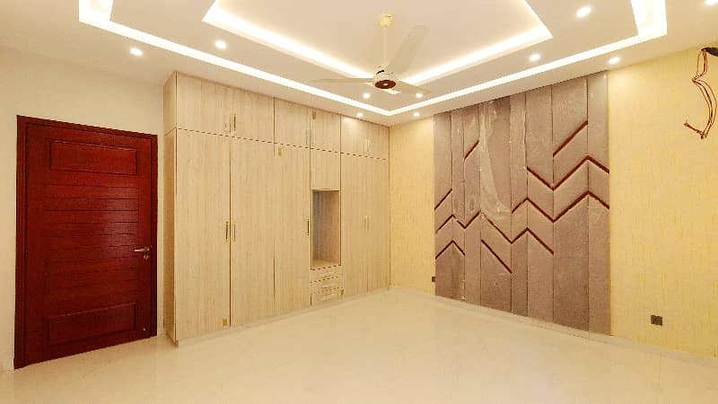 Stunning And Affordable Corner House Available For Sale In Punjab Small Industries Colony 13