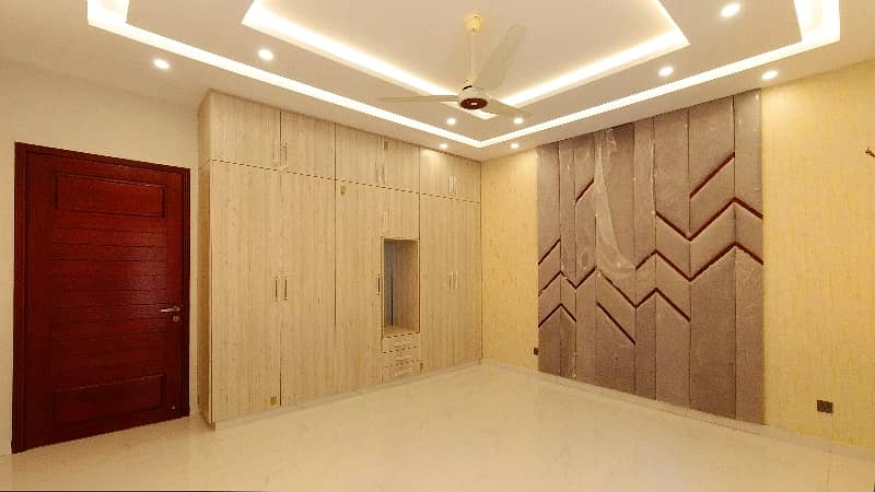 Stunning And Affordable Corner House Available For Sale In Punjab Small Industries Colony 14