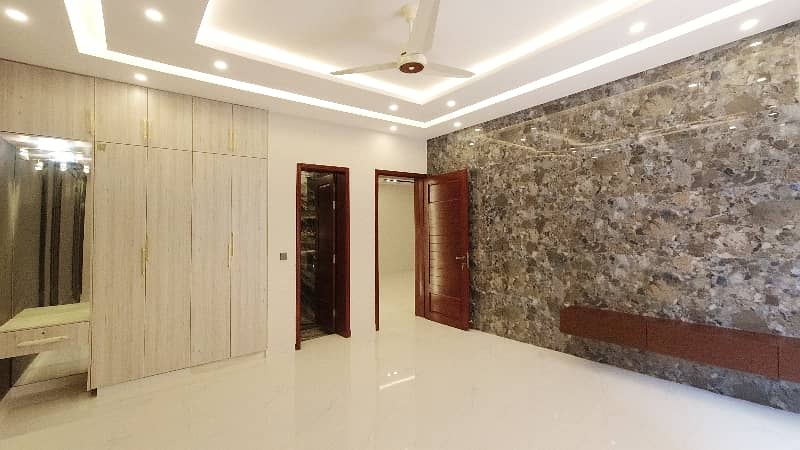 Stunning And Affordable Corner House Available For Sale In Punjab Small Industries Colony 17