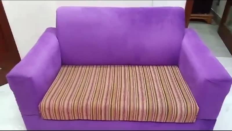 Comfortable and Cozy Sofa 0