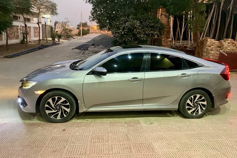 Honda Civic Oriel 2018 3