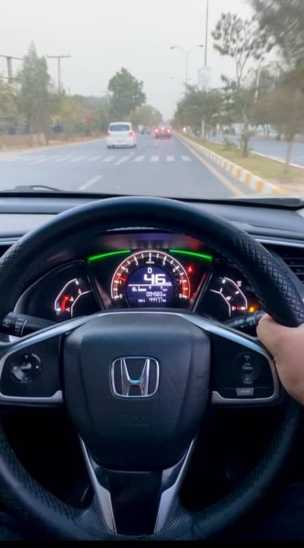 Honda Civic Oriel 2018 5