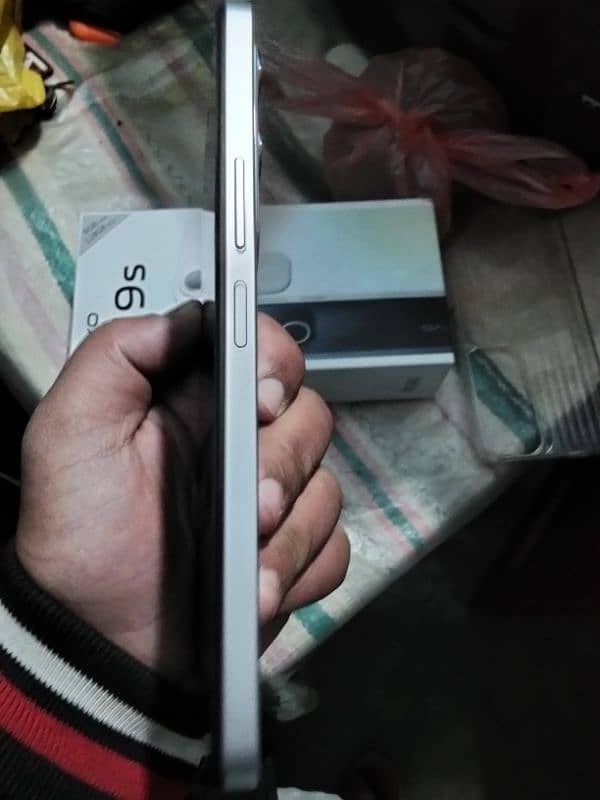 Vivo y19s 6/128 brand new full box 1