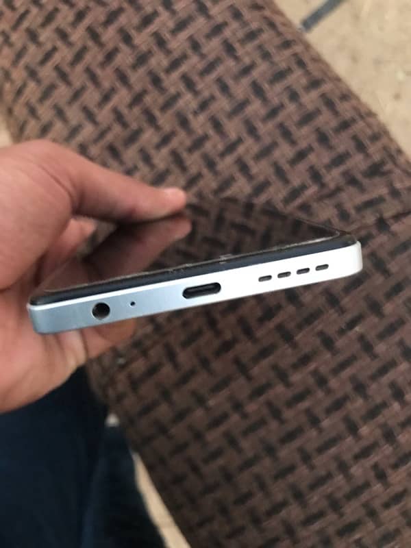 Infinix hot 30 10/9 condition 3