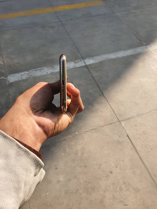 i phone xs max 4