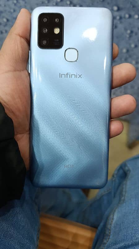 infinix Hot 10 6/128 urgent Sale (03244434378) call on this number 3