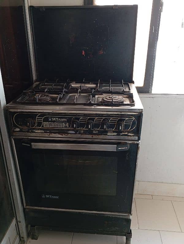 good condition cooking range 2