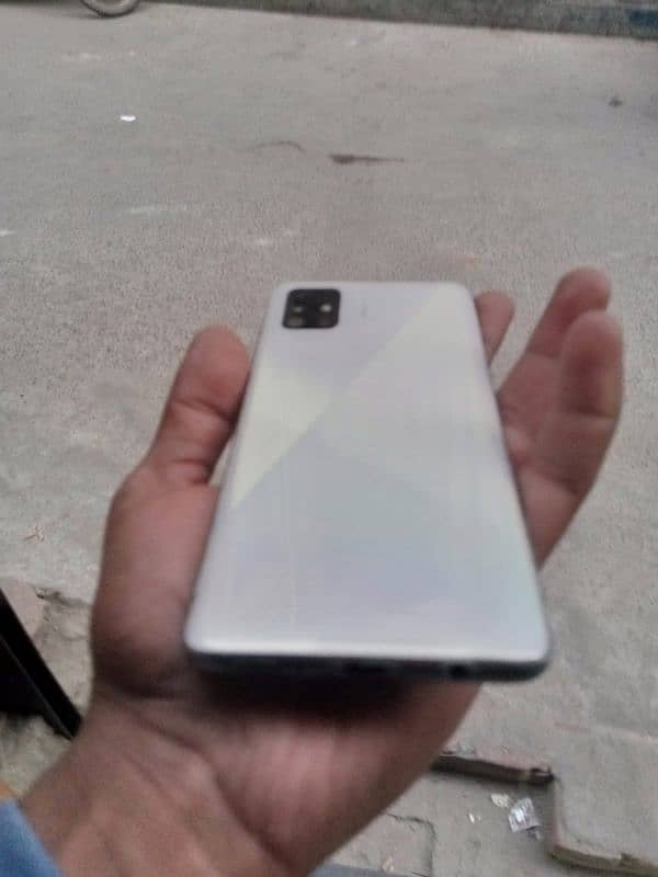 samsung a51 condition 10/9 all Ok any falte 2