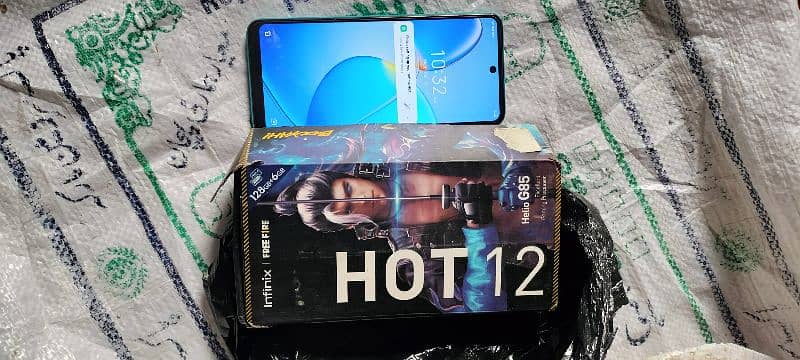 Infinix hot 12 6/128gb box charger available ha 2