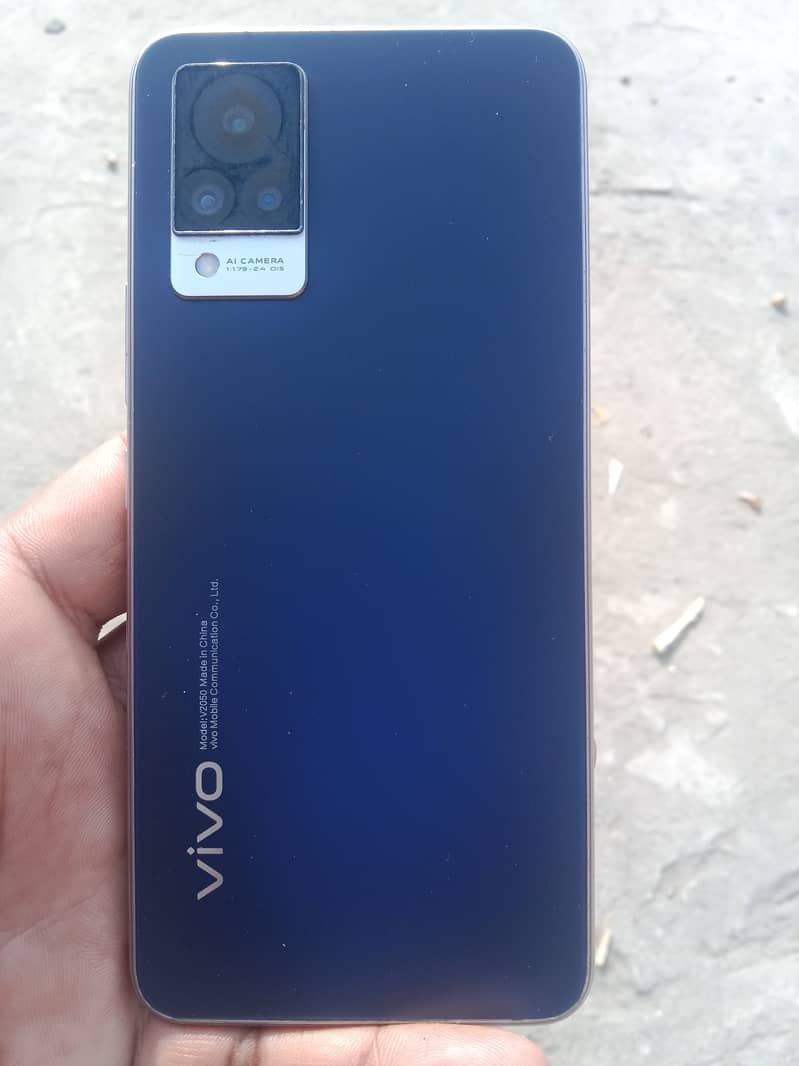 Vivo v21 8/128 2