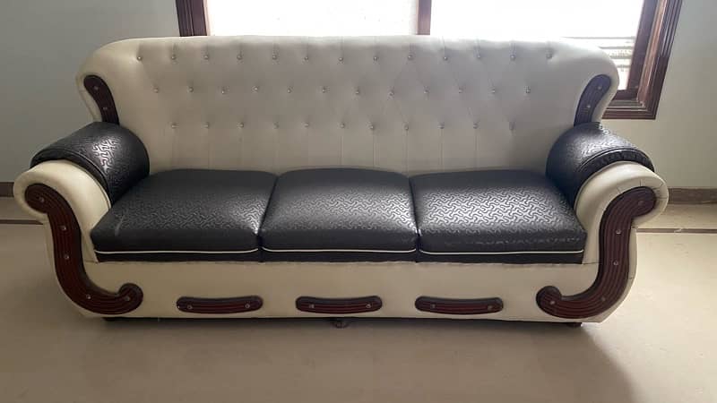 7-Seater Luxury Sofa Set - Slightly Used, Like New 1