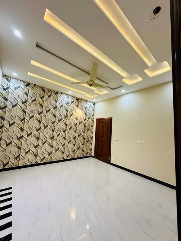 10 Marla Brand New Luxury Bungalow For Sale in Pia Society joharTown 10