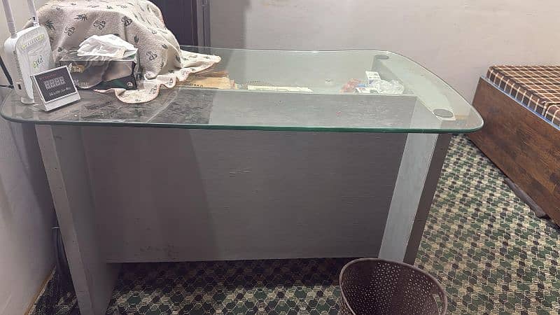 Wooden Office Tables with thick Glass 1